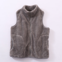 Load image into Gallery viewer, Fluffy Gilet - Grey
